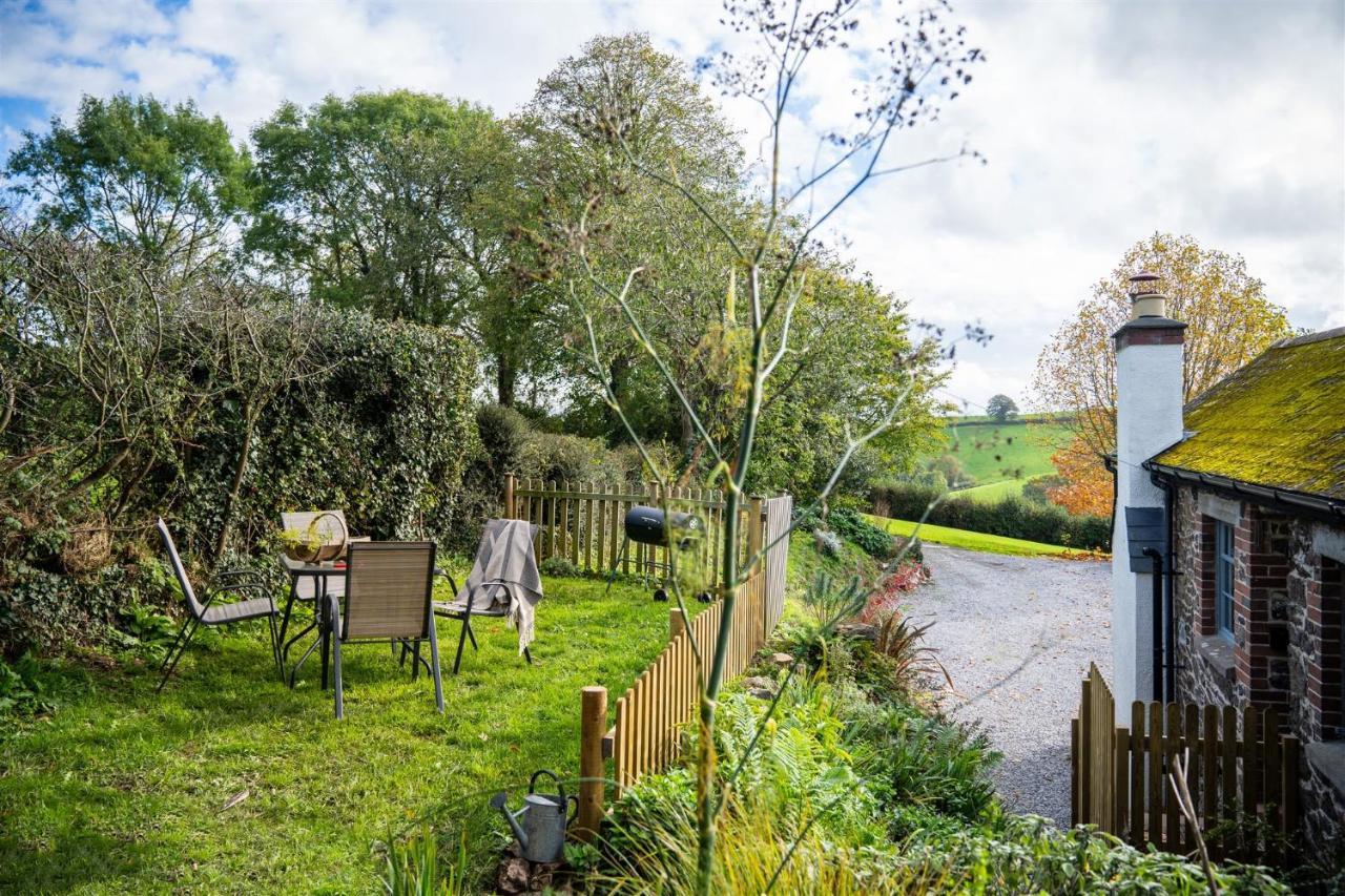 Ferienwohnung The Stables - Charming 15Th-Century Rural Bolthole Newton Abbot Exterior foto